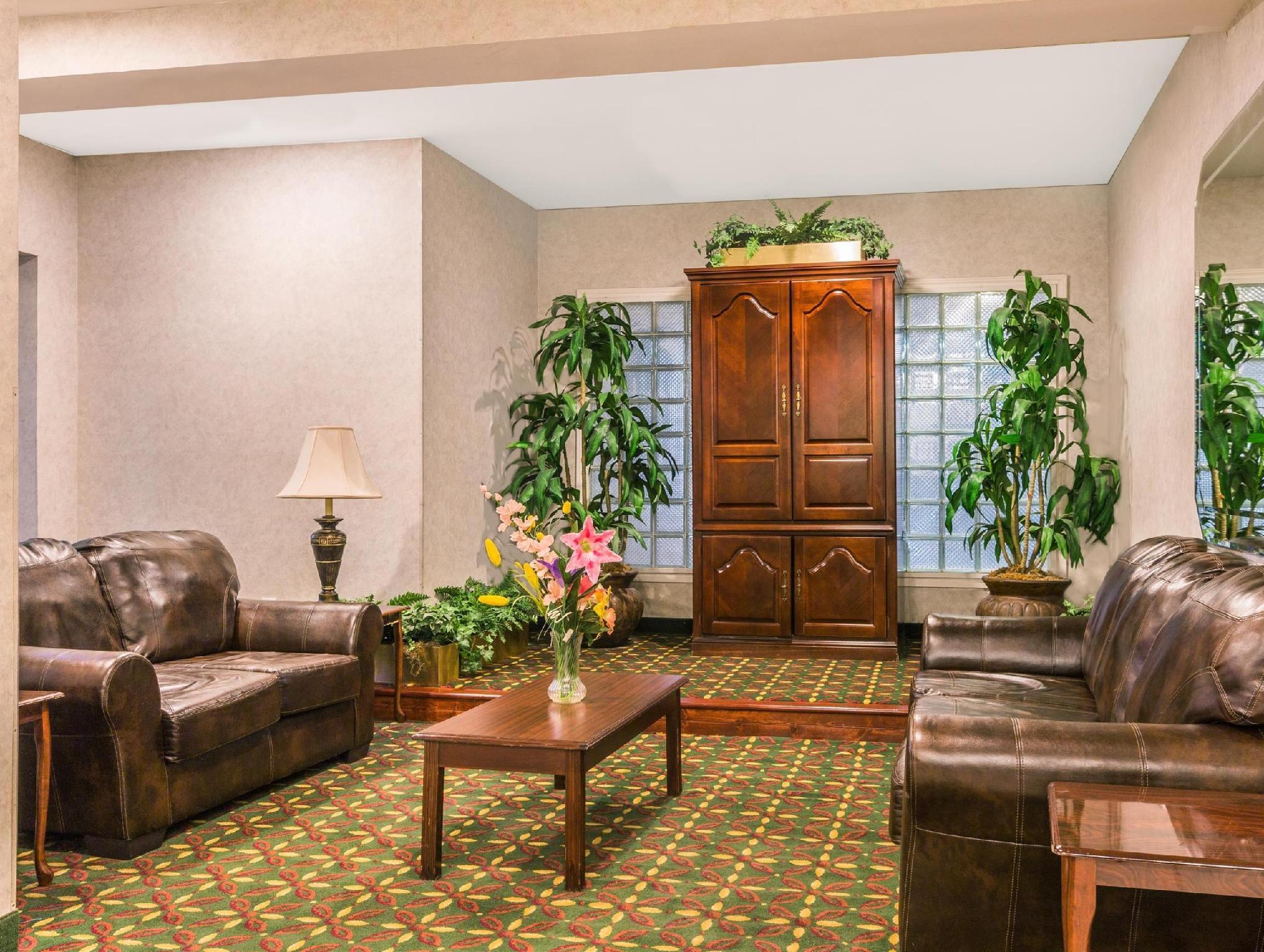 Super 8 By Wyndham Garland North Dallas Area Exteriör bild