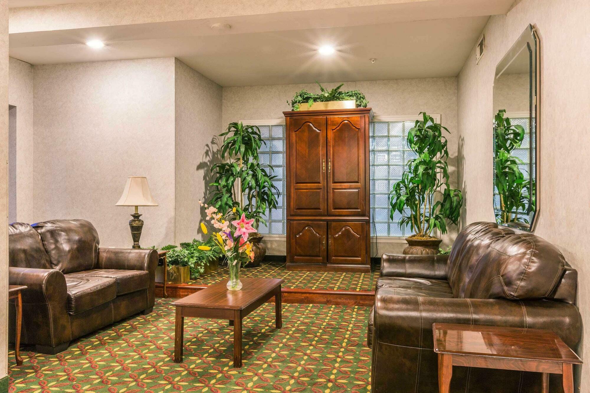 Super 8 By Wyndham Garland North Dallas Area Exteriör bild