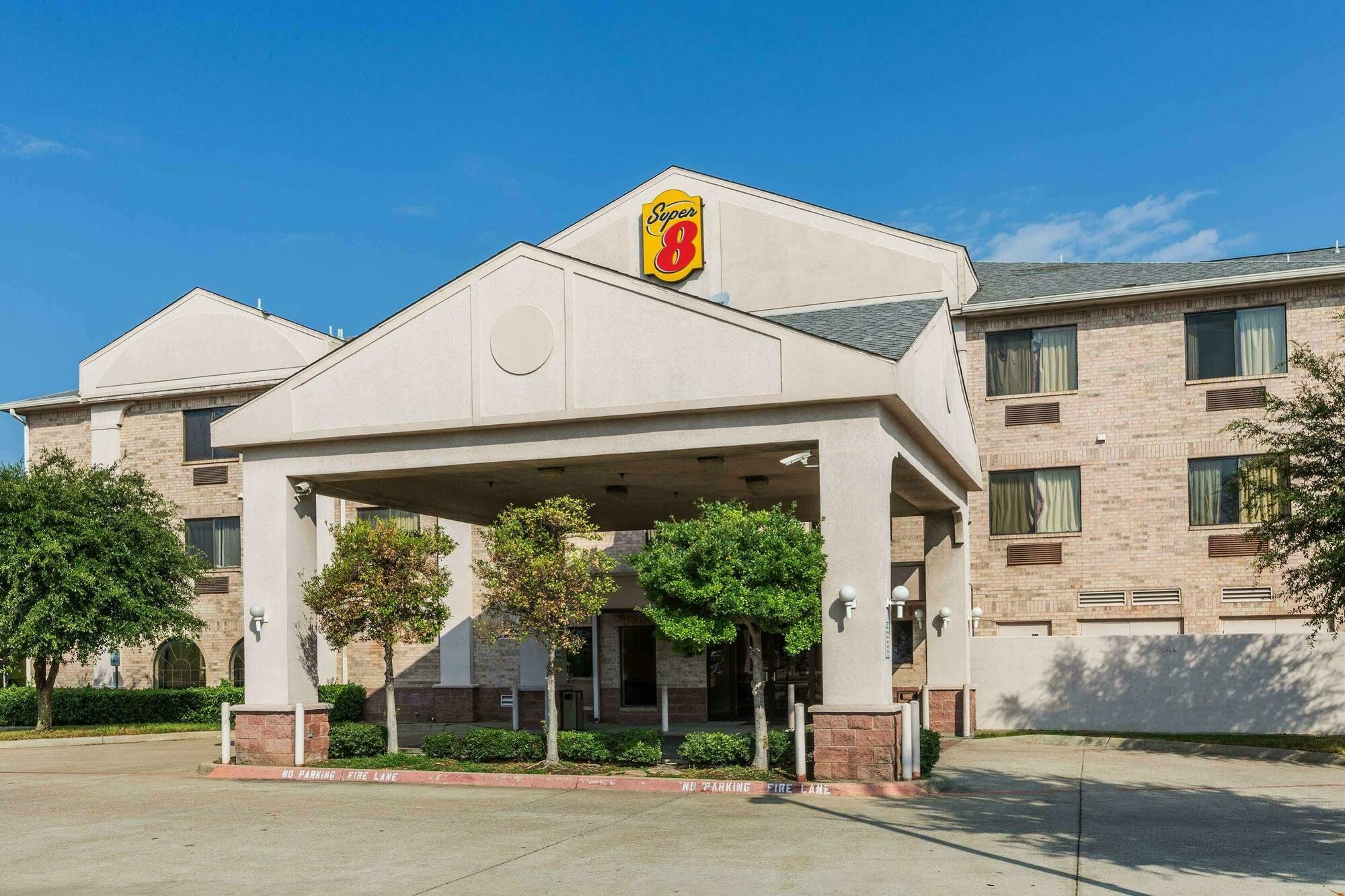 Super 8 By Wyndham Garland North Dallas Area Exteriör bild